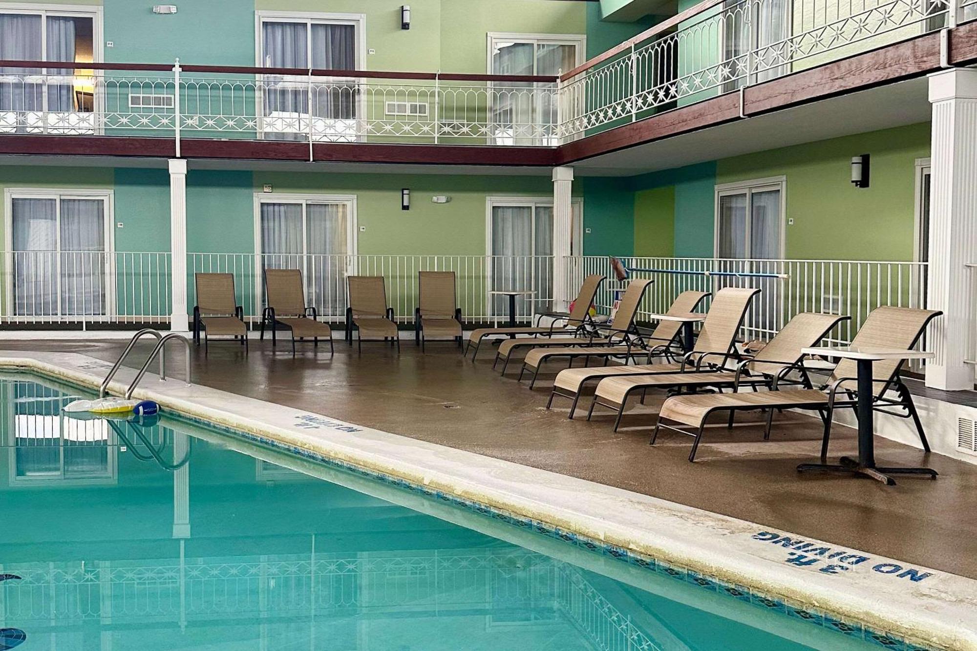 Quality Inn & Suites Coldwater Near I-69 Eksteriør bilde